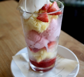 Dessert Strawberry Sundae